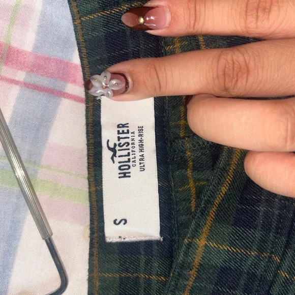 Hollister Blue and Green Skater Mini Skirt Casual - Picture 3 of 3